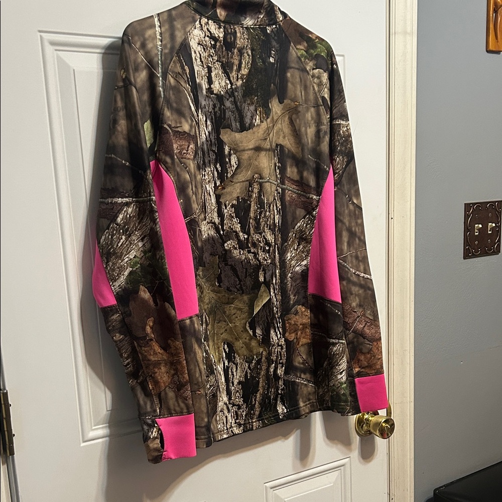 Mossy Oak Women's Camo Jacket with Pink Accents - Picture 2 of 7